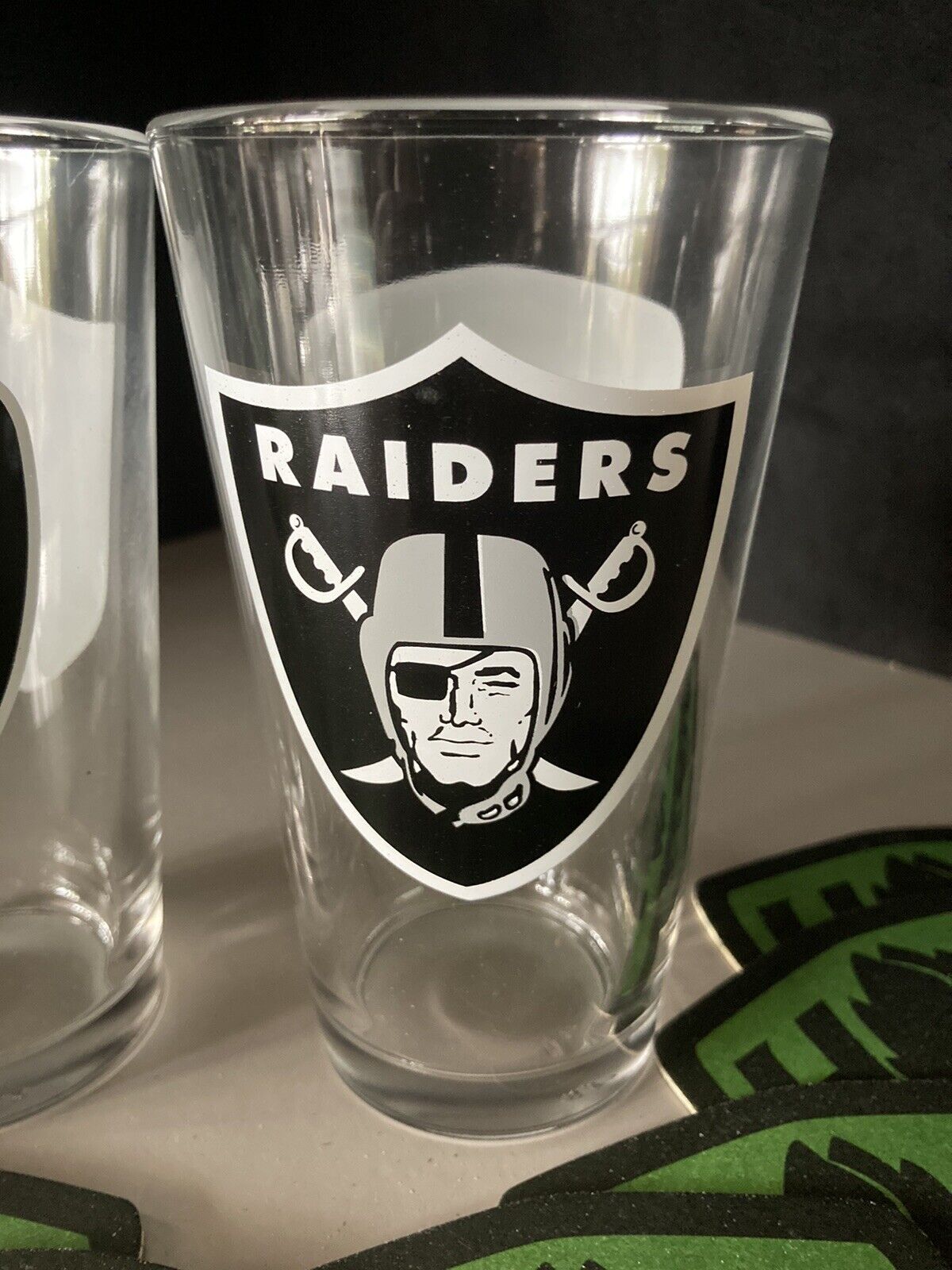 (4) NEW Raiders Hop Valley Brewing Beer Pint Glasses & 20 Bar Coasters Lot Elysian - фотография #3
