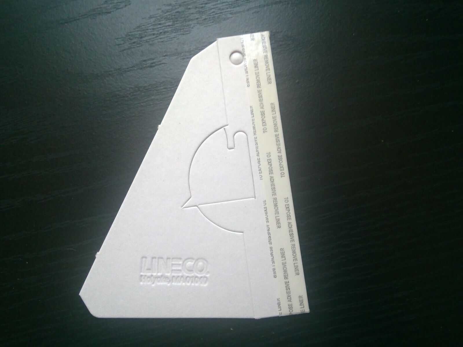 Lineco White Self Stick Easel backs 5"  Pack of 6 Lineco 328-3005 - фотография #2