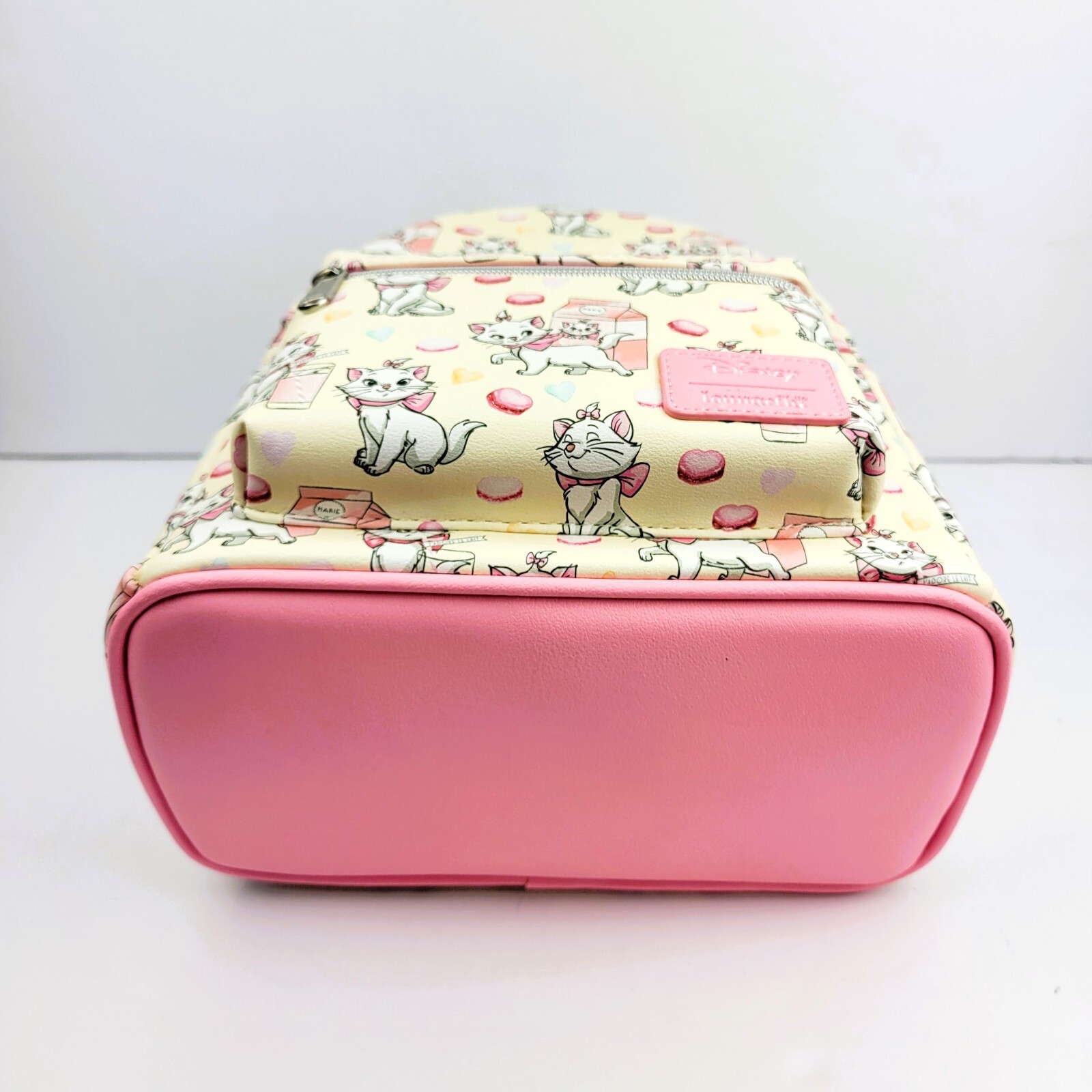 Loungefly Disney The Aristocats Marie Milk & Macarons Mini Backpack & Cardholder Loungefly Loungefly Disney The Aristocats Marie Milk & Macarons - фотография #7