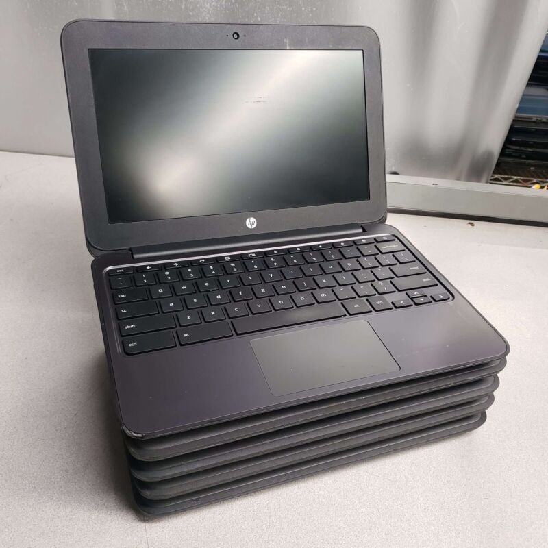 HP Chromebook 11 G4 Intel N2840 2.16GHz 4GB RAM 16GB SSD w/ Adapters (LOT of 5)  HP Chromebook 11 Does Not Apply