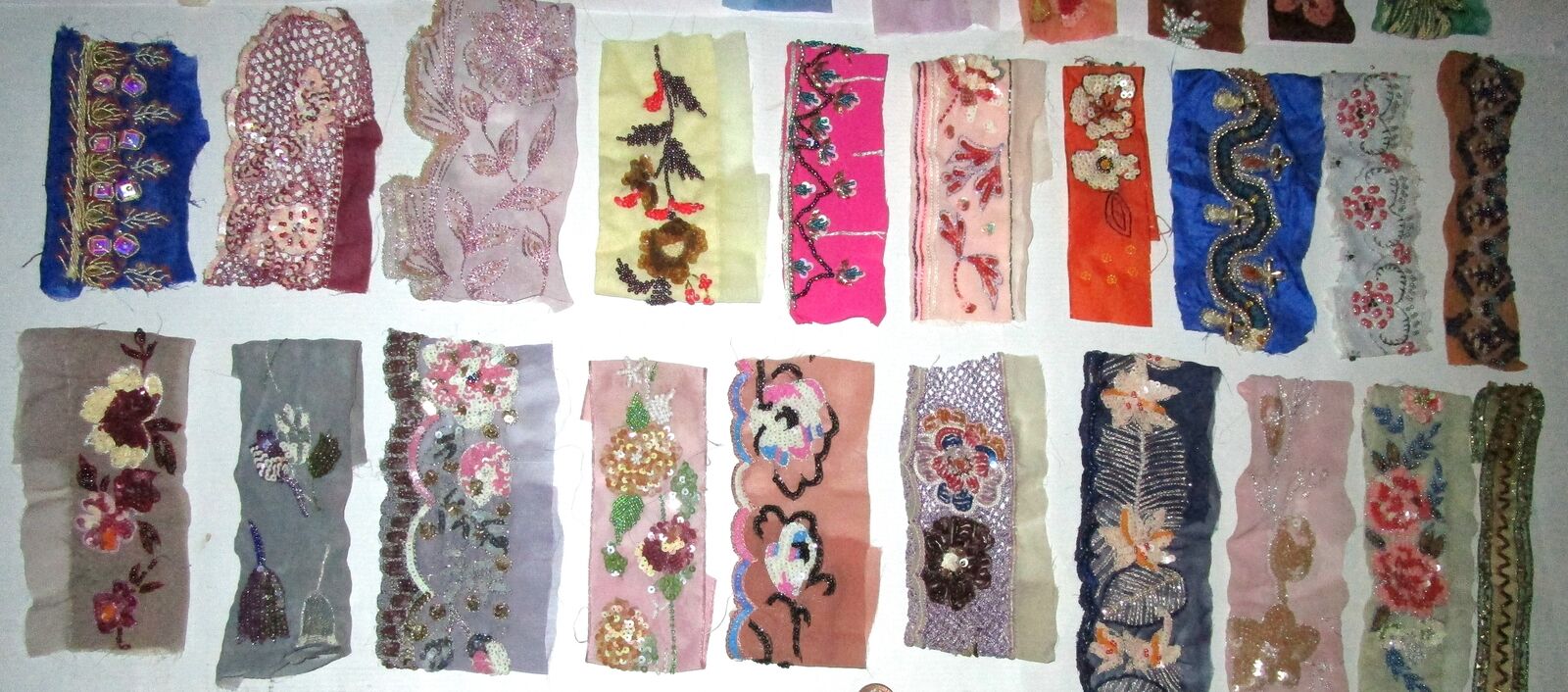 VERY RARE LOT Antique Vintage Sari TRIM LACE RIBBON 25 Pcs BEADS SEQUINS DOLL b1 Без бренда - фотография #2