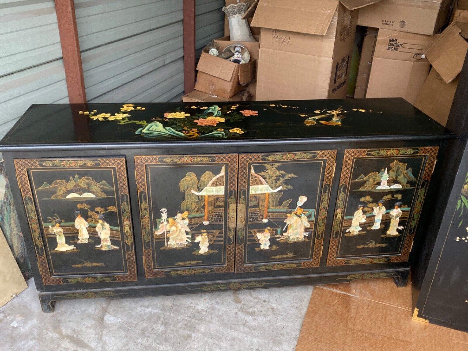 Black Chinese furniture, good condition, beautiful  Без бренда