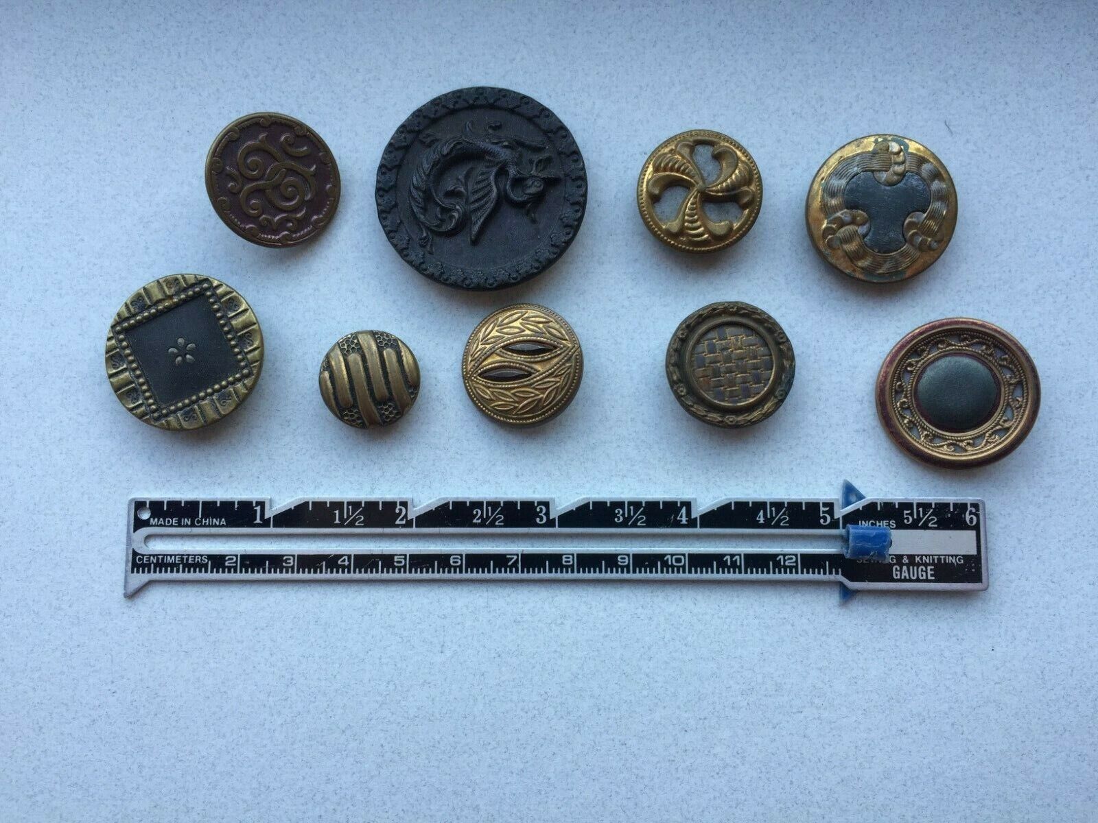 Lot of 9 antique metal buttons picture cut steel tinted deco nouveau Без бренда - фотография #10