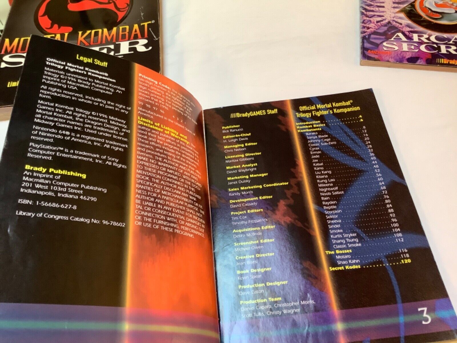 Vintage Mortal Kombat Super Book1994, Mortal Kombat Fighters Kompanion 1996, Mor Midway - фотография #7