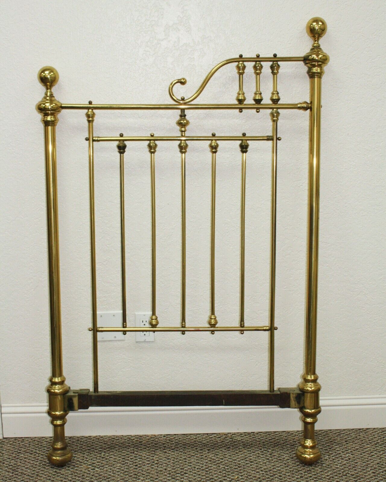 EXTREMELY RARE ANTIQUE PR OF VICTORIAN BRASS TWIN 3/4 BEDS THAT MAKE INTO A KING Без бренда - фотография #9