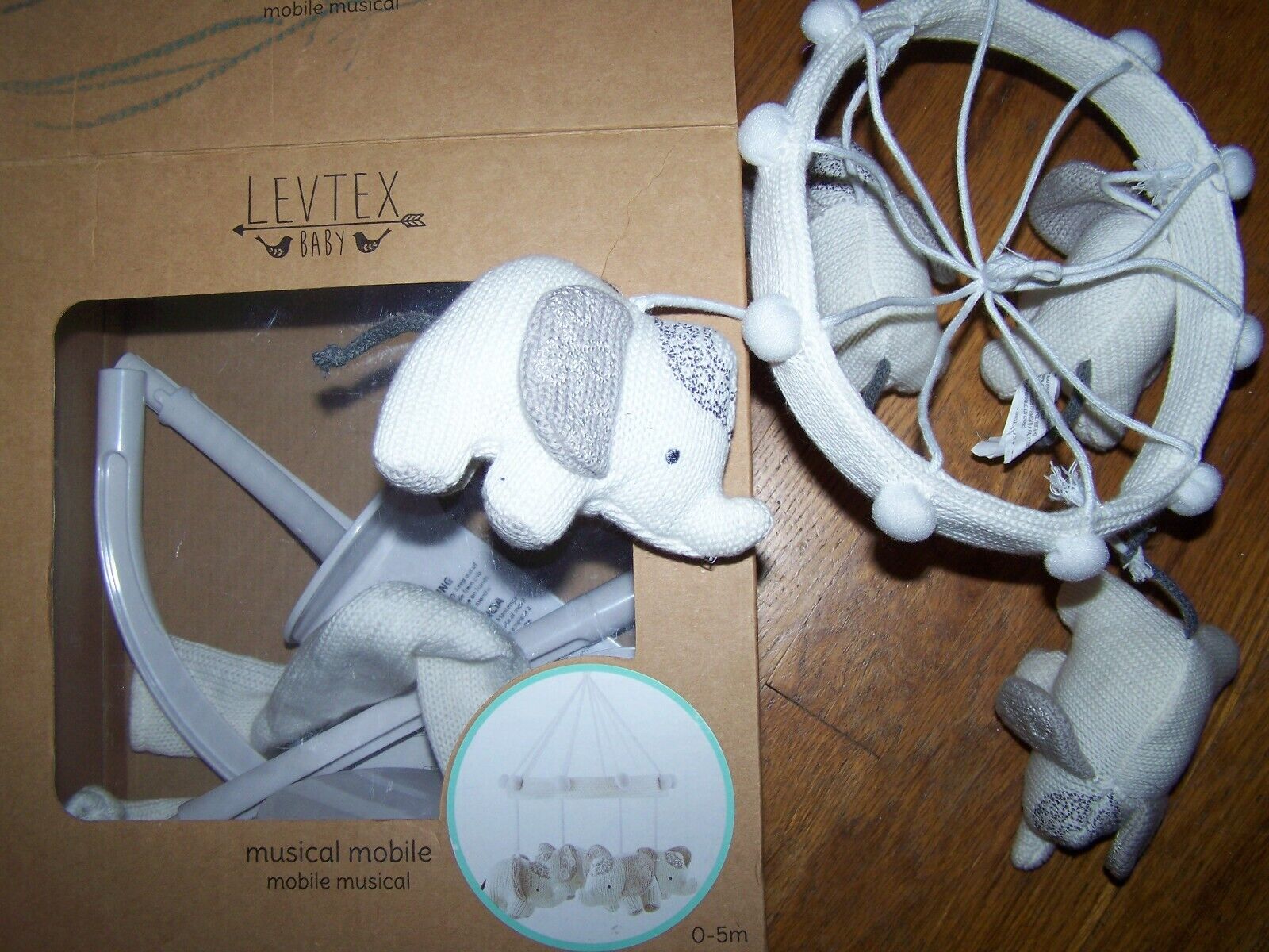 VINTAGE LEVTEX BABY CRIB MUSICAL MOBILE  AND BABY ELY PILLOW Levtex Baby - фотография #2