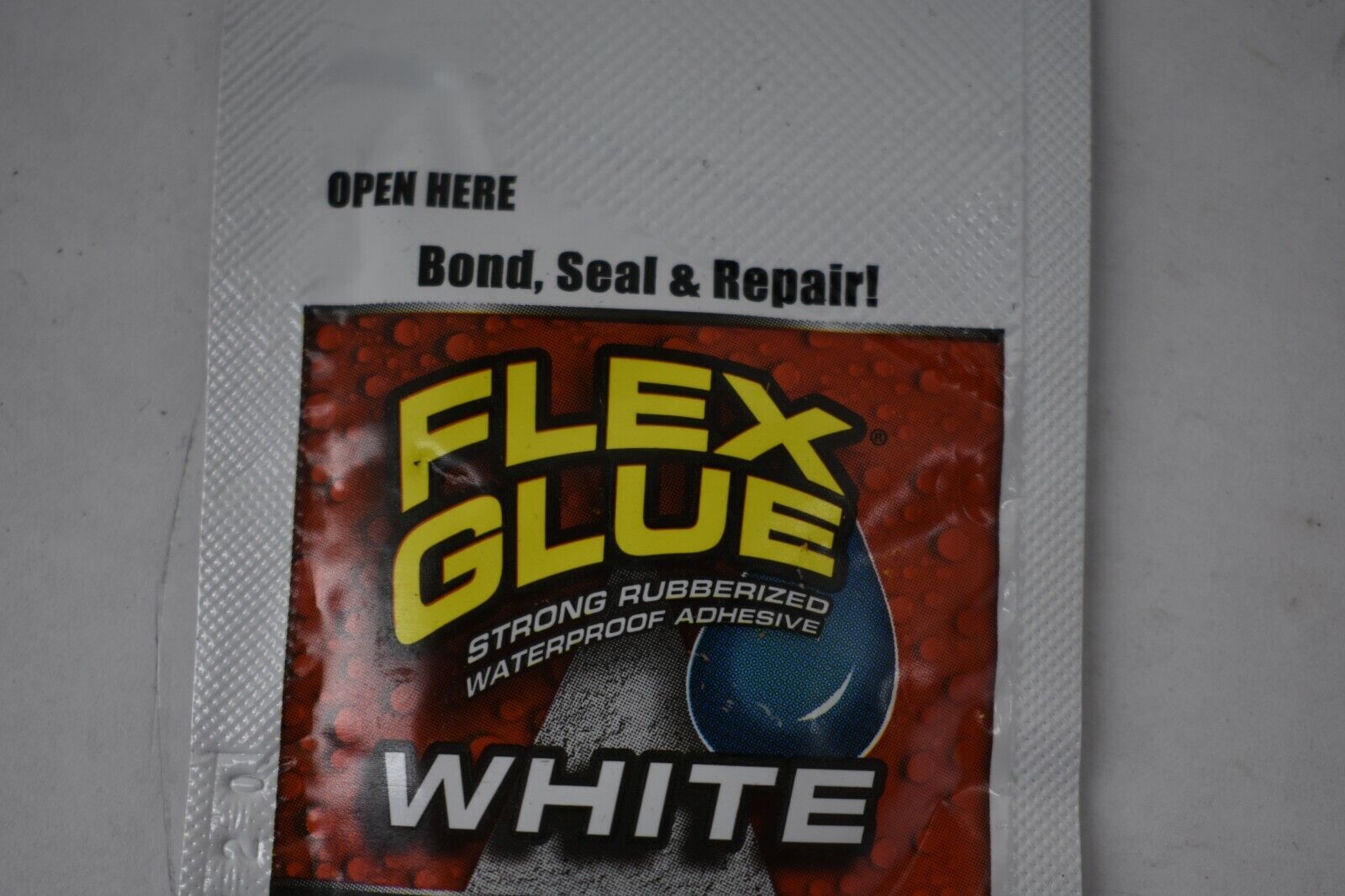 Lot Of 12 Flex Glue Strong Rubberized Waterproof Adhesive .5oz Pouches Flex Glue - фотография #3