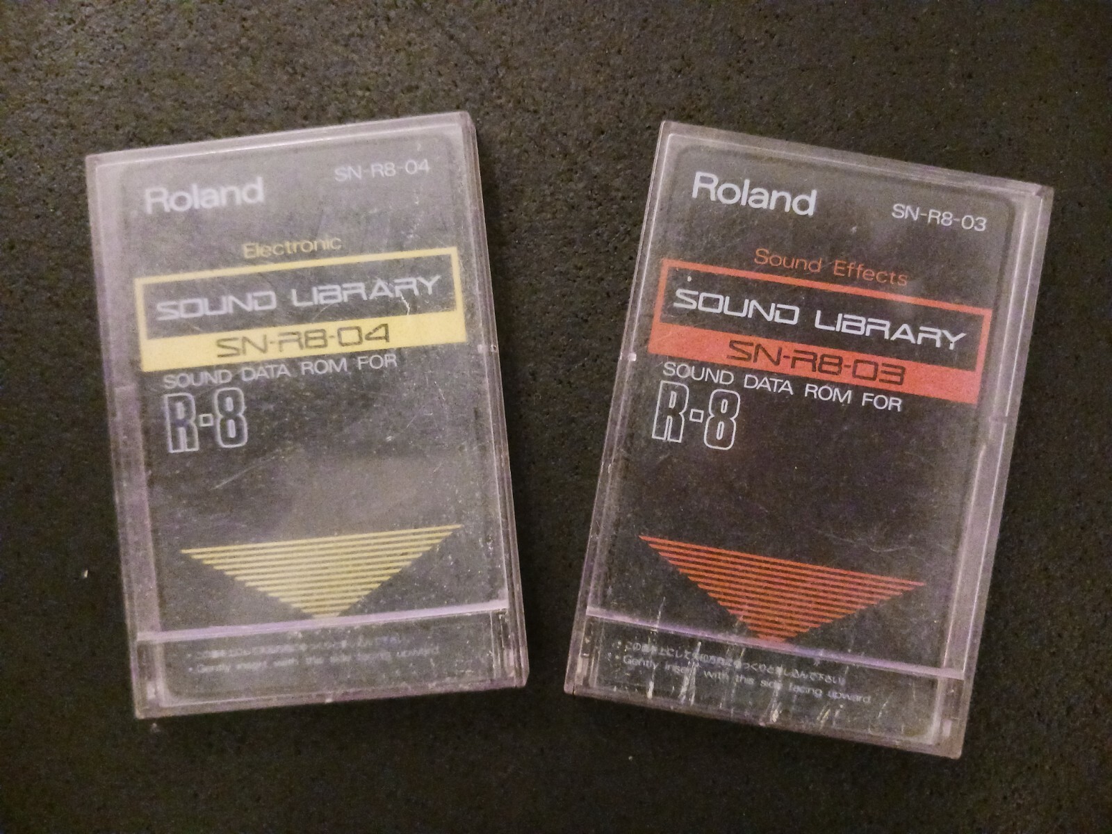 Roland R8 Sound Library ROM cards (SN-R8-03 & SN-R804) Roland SN-R8-03 & SN-R8-04 - фотография #5