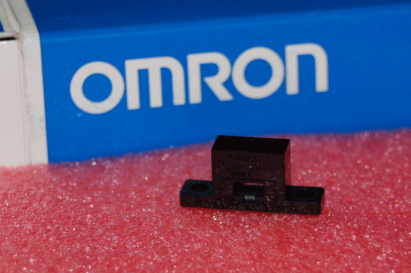 2 pcs Omron EE-SB5-B Reflective Sensor .197" 5mm PCB Mount Phototransistor Omron EE-SB5-B - фотография #2