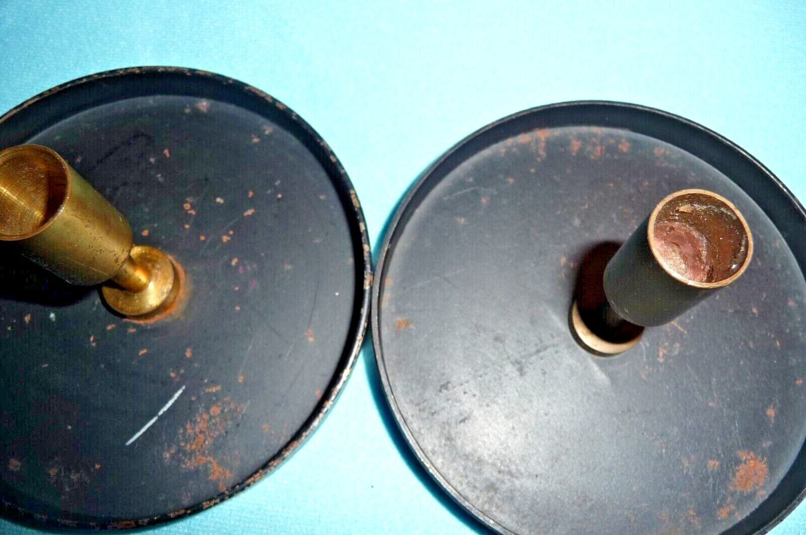 Pair of VTG Black Round Base Brass Candle Stick Holders  Unbranded - фотография #7