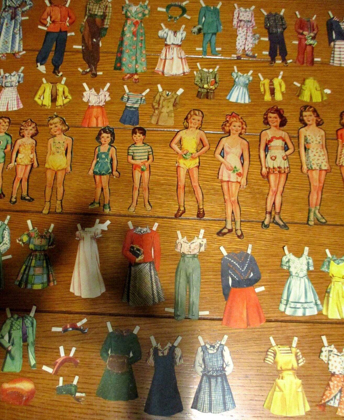 Vintage Paper Doll and Outfit Lot (75) W/15 Dolls & 60 Outfits   NICE!!!!     #3 Unbranded - фотография #10
