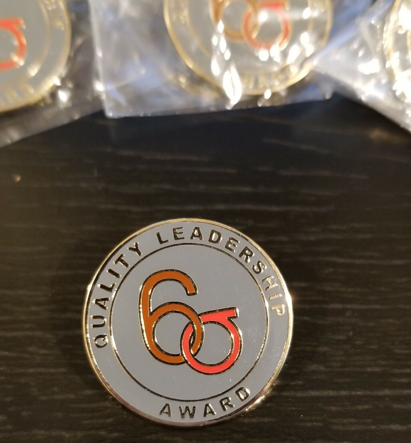 Lot of 5 Six Sigma Quality Leadership Award clutch lapel pins - 6 Sigma Без бренда