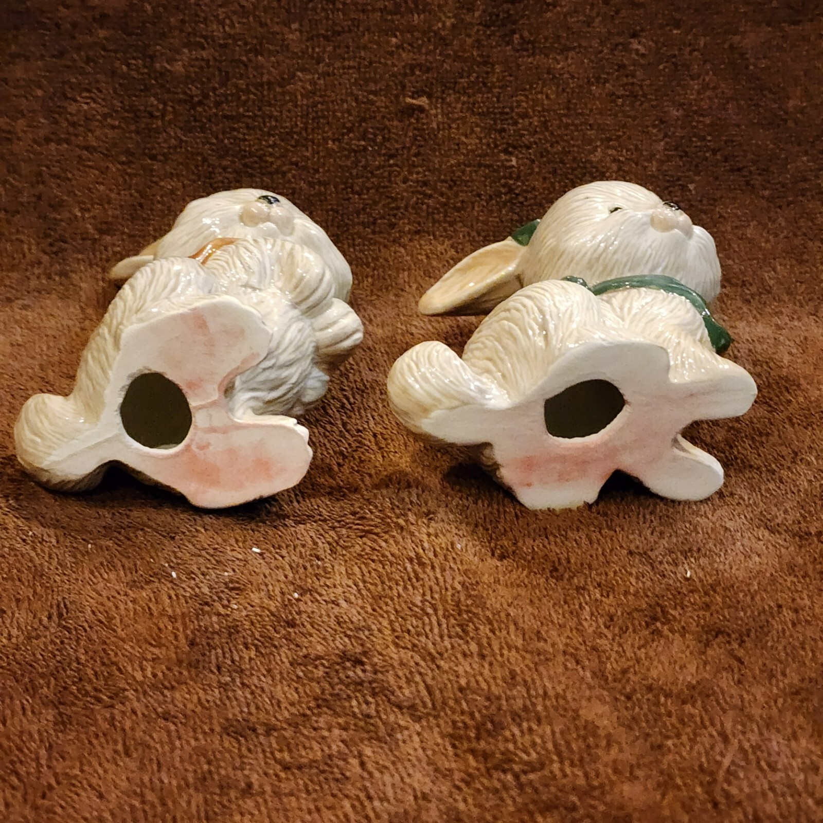 Set of 2 Vintage hand painted porcelain bunnies With Scarf and Bow on Head Unbranded - фотография #11