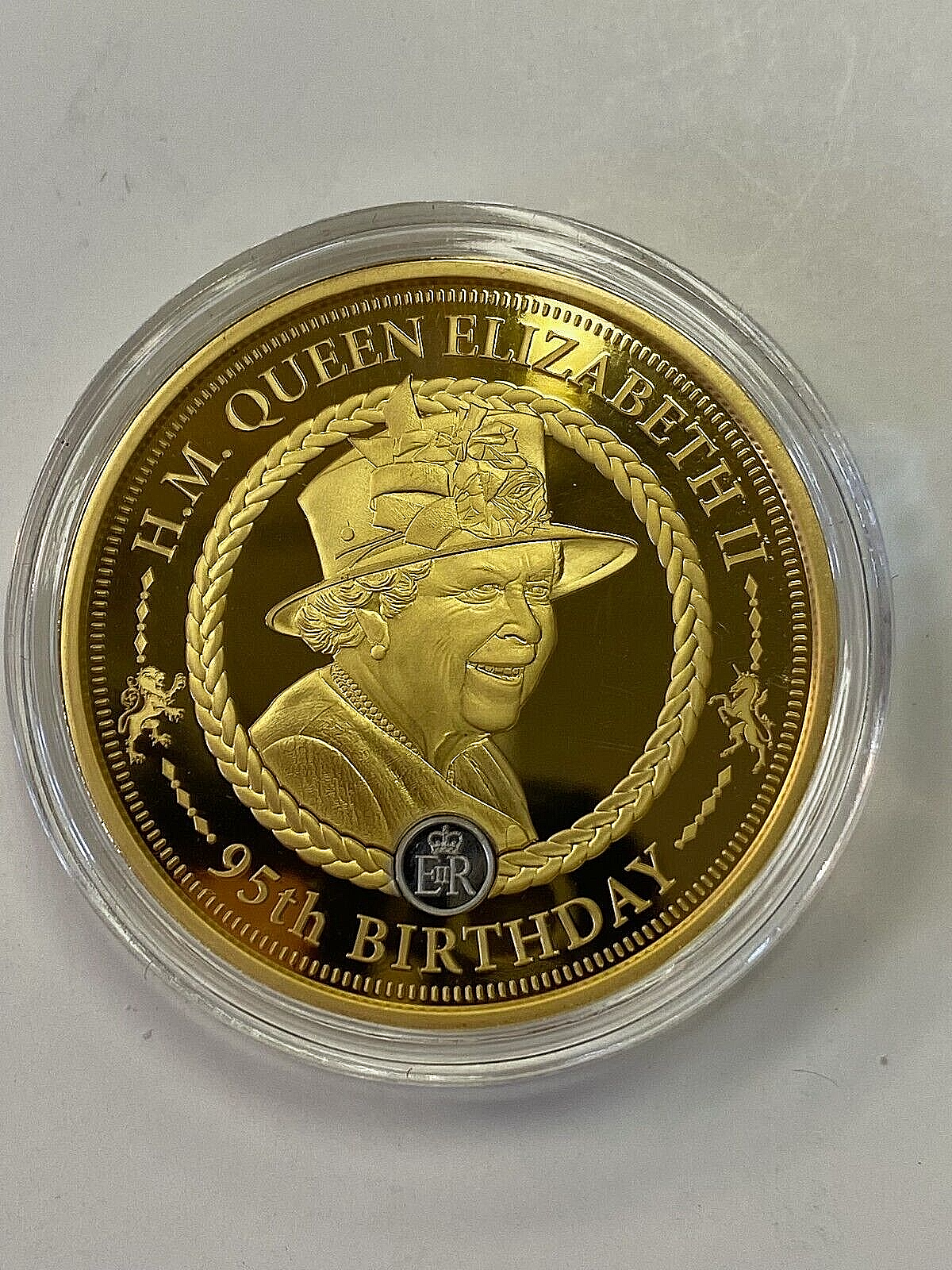 QUEEN ELIZABETH II PROOF COIN COLLECTION  24K GOLD PLATED HER MAJESTY 95th B-DAY Без бренда