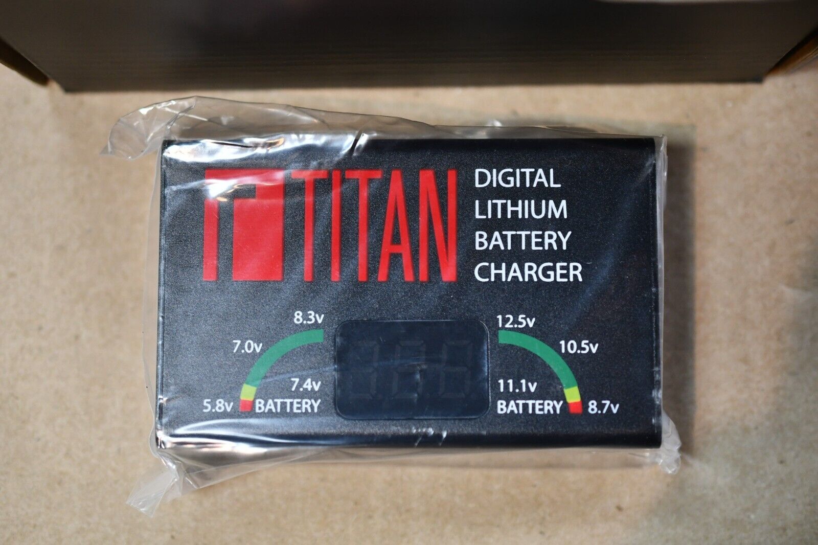 TITAN POWER Battery Digital Charger, for Lithium Ion Airsoft Battery AEG - AEG T-1092 - фотография #2