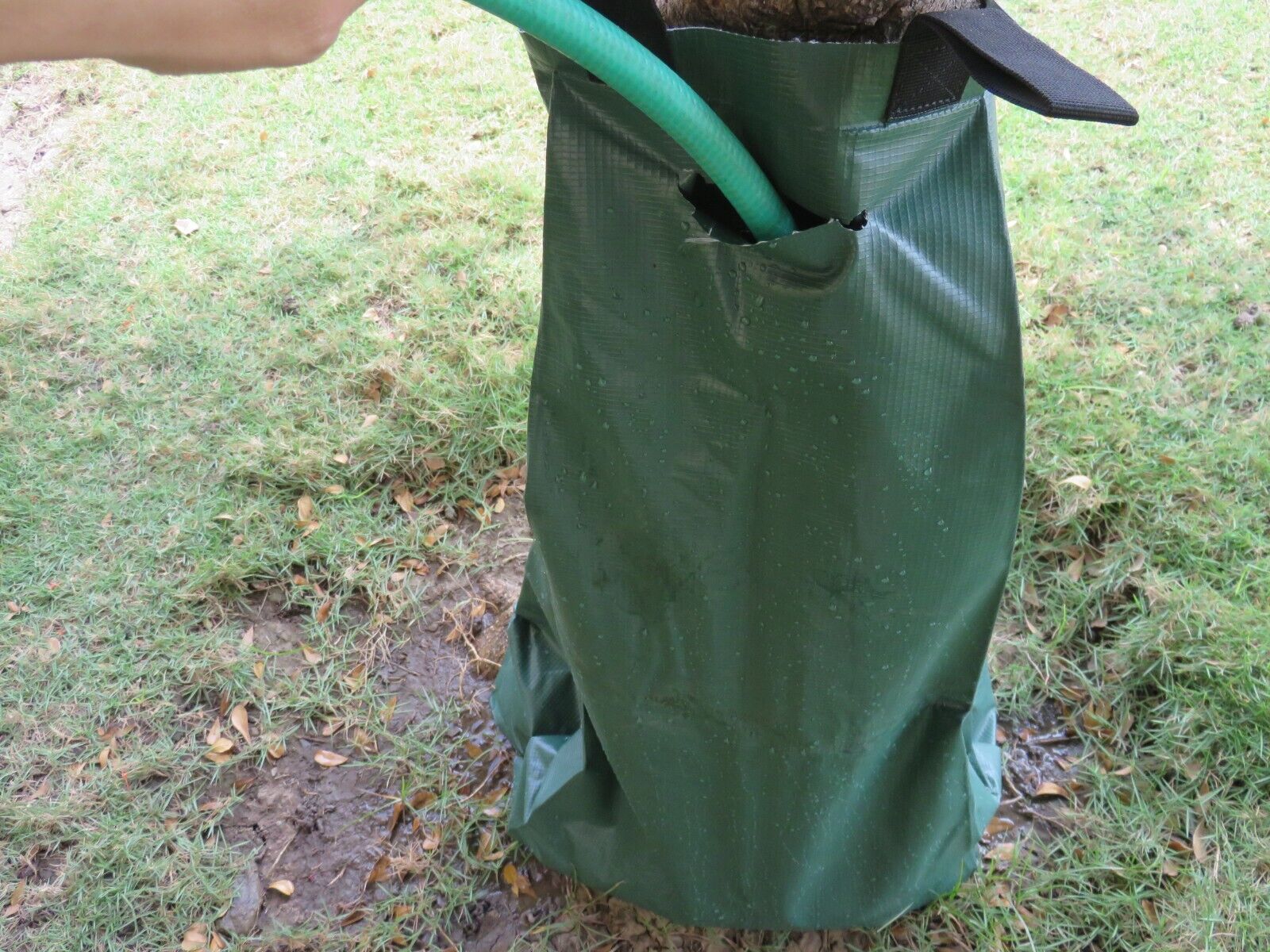Tree Irrigation Bag - 20 gallons - Slow Release Water Bag - Soil Irrigate Sack JM Gardens NA - фотография #7