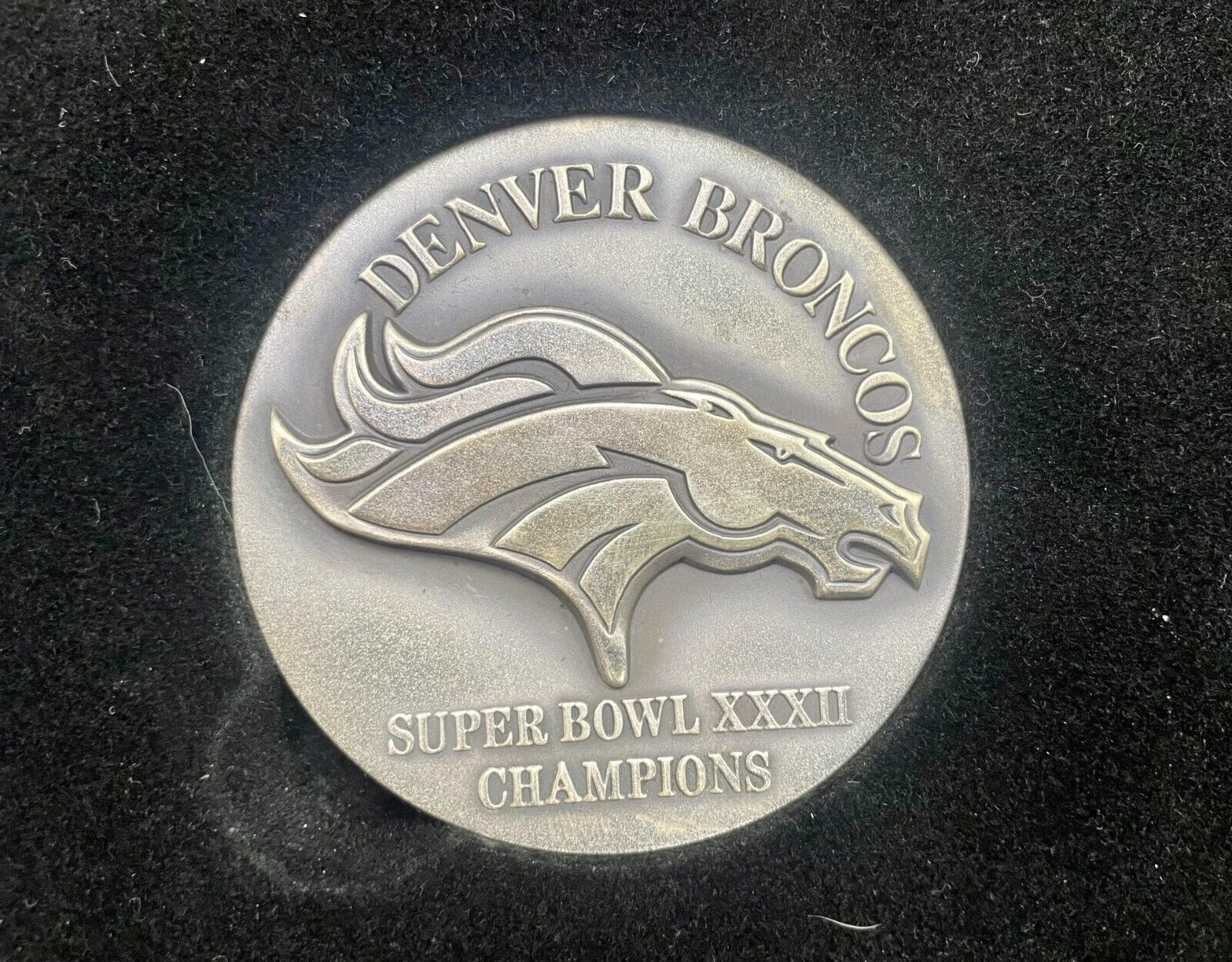 Denver Broncos Super Bowl 32 Champions #81/250  4 troy Oz .999 Silver. Scarce! Без бренда