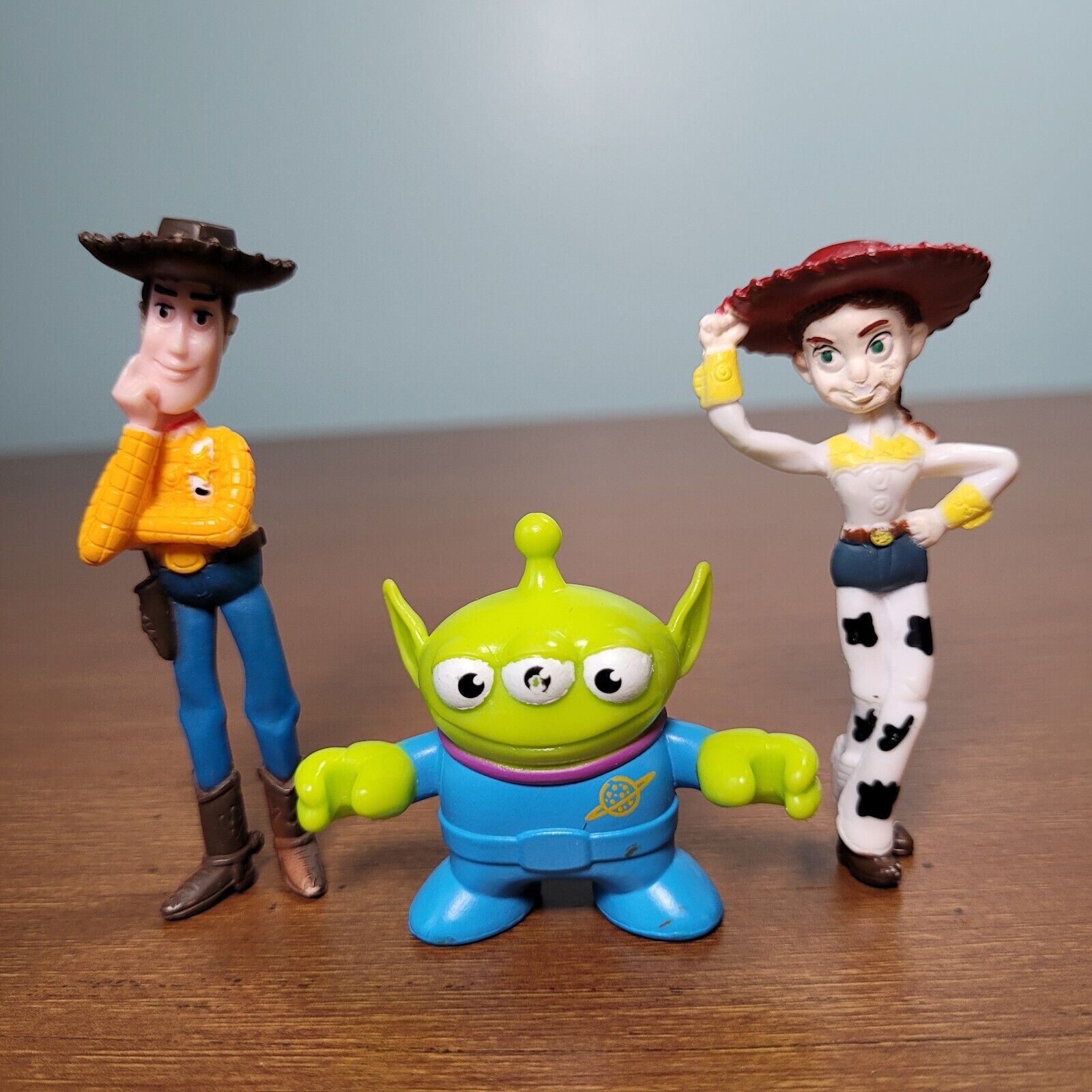 Disney Pixar Toy Story Woody hand on chin Jessie hand on Hat Alien 3 Figures Lot Disney