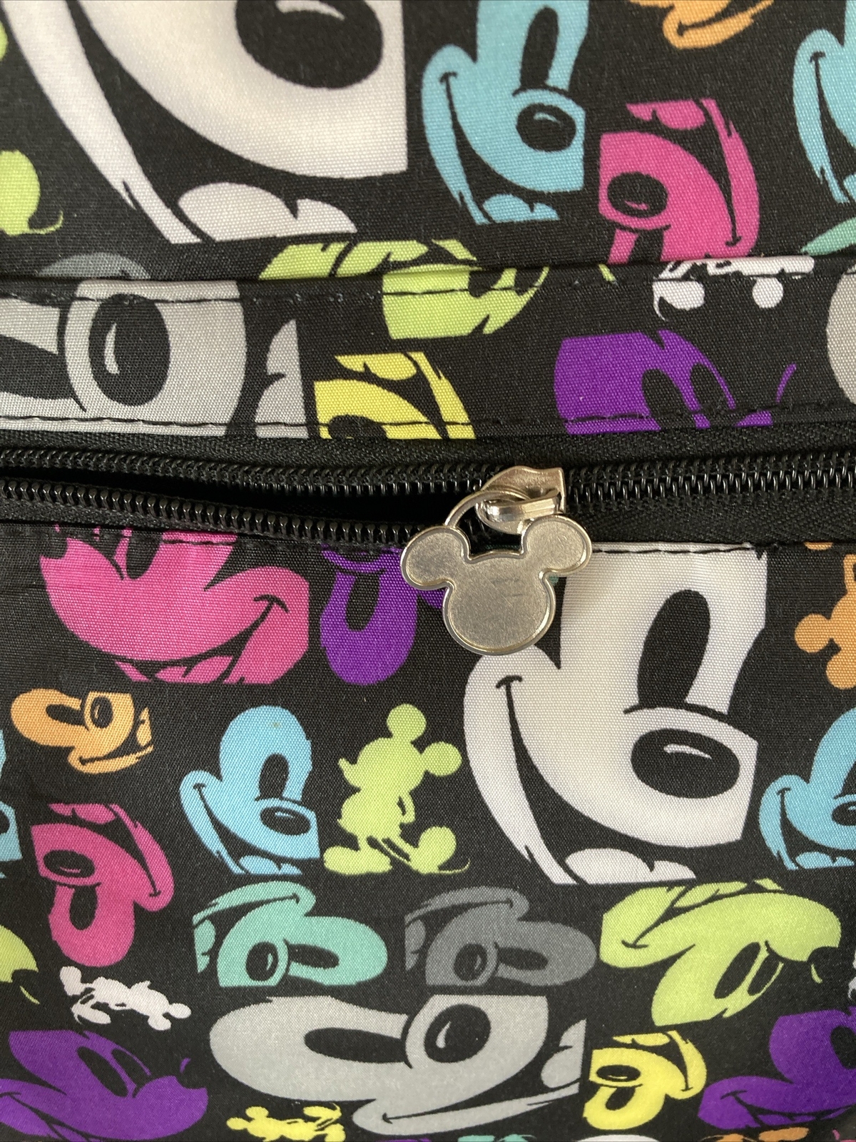 Disney Parks Mickey Mouse Nylon Tote Travel Beach Bag Colorful Vibrant Zip Close Disney - фотография #4