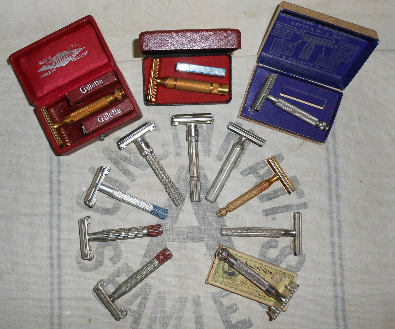 12 all GILLETTE Safety Razors 1930's-60's Comb Blue Red Tip Adj Tech Aristocrat Gillette