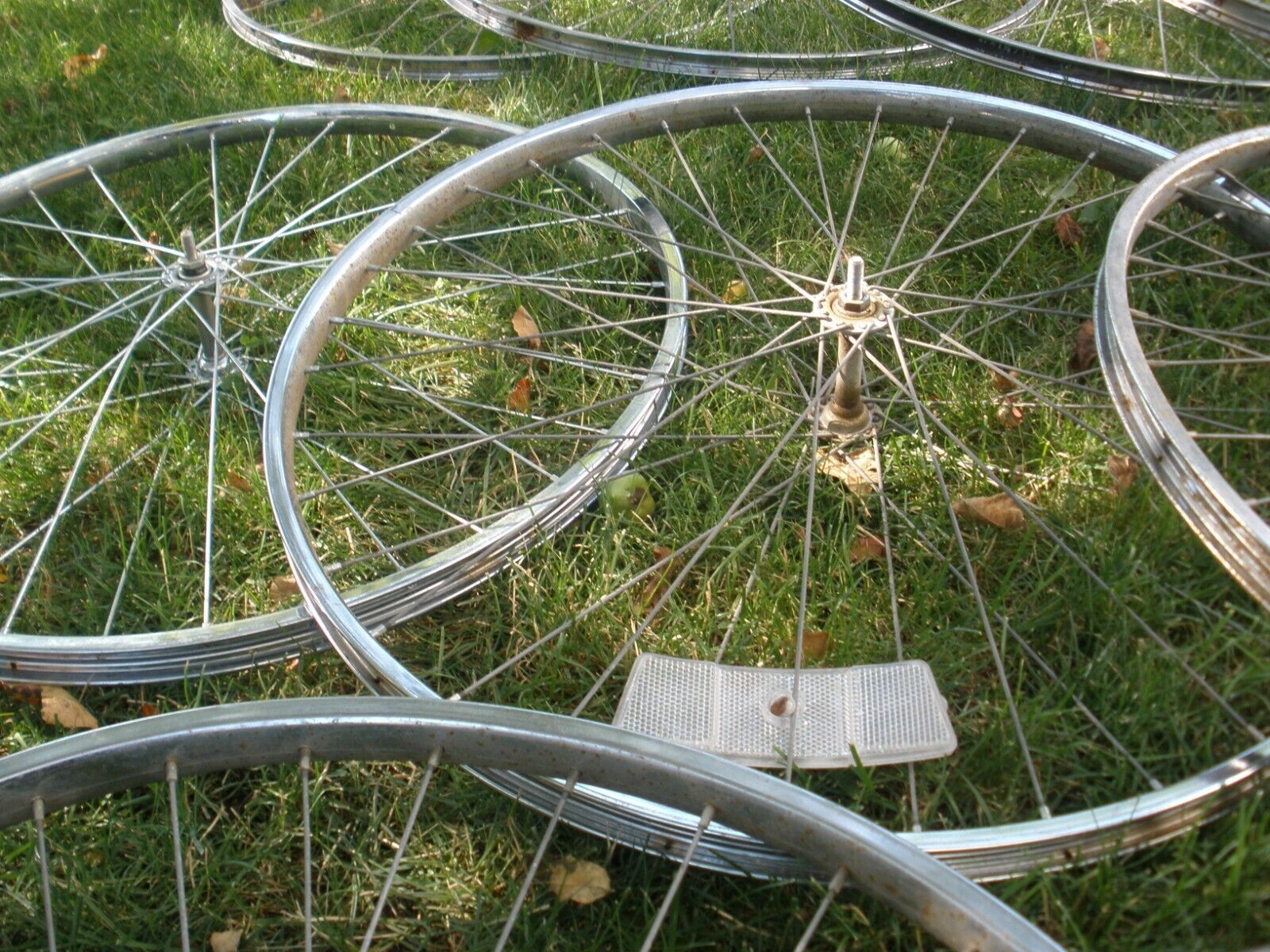 30 Piece Lot Vintage 1970's-90's Bicycle Rims Mixed Size/Style Unknown - фотография #6