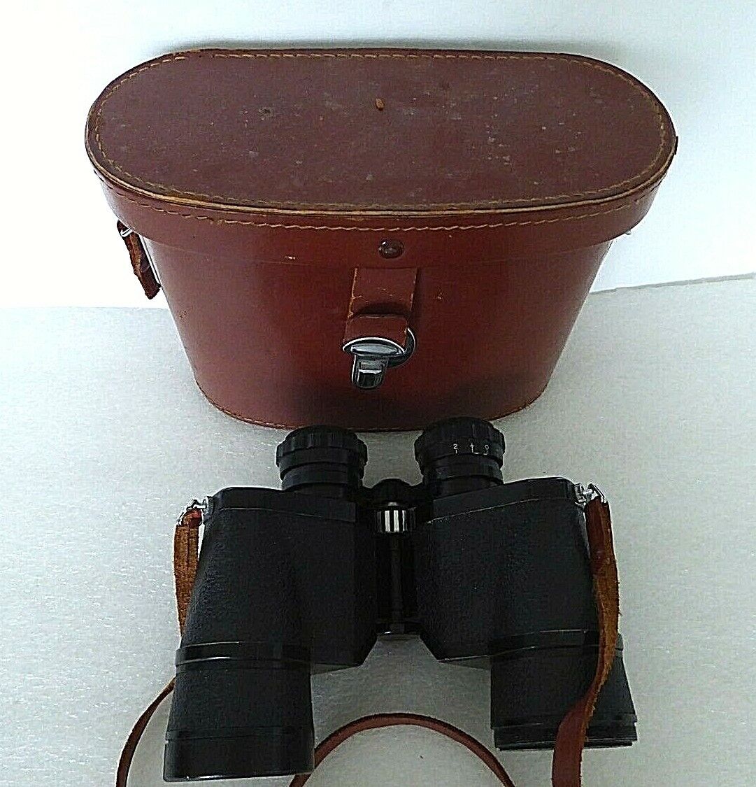Vintage Century Mark IV Binoculars 8x40 in original Leather Case, 510ft, 1000 yd Century Mark IV - фотография #2