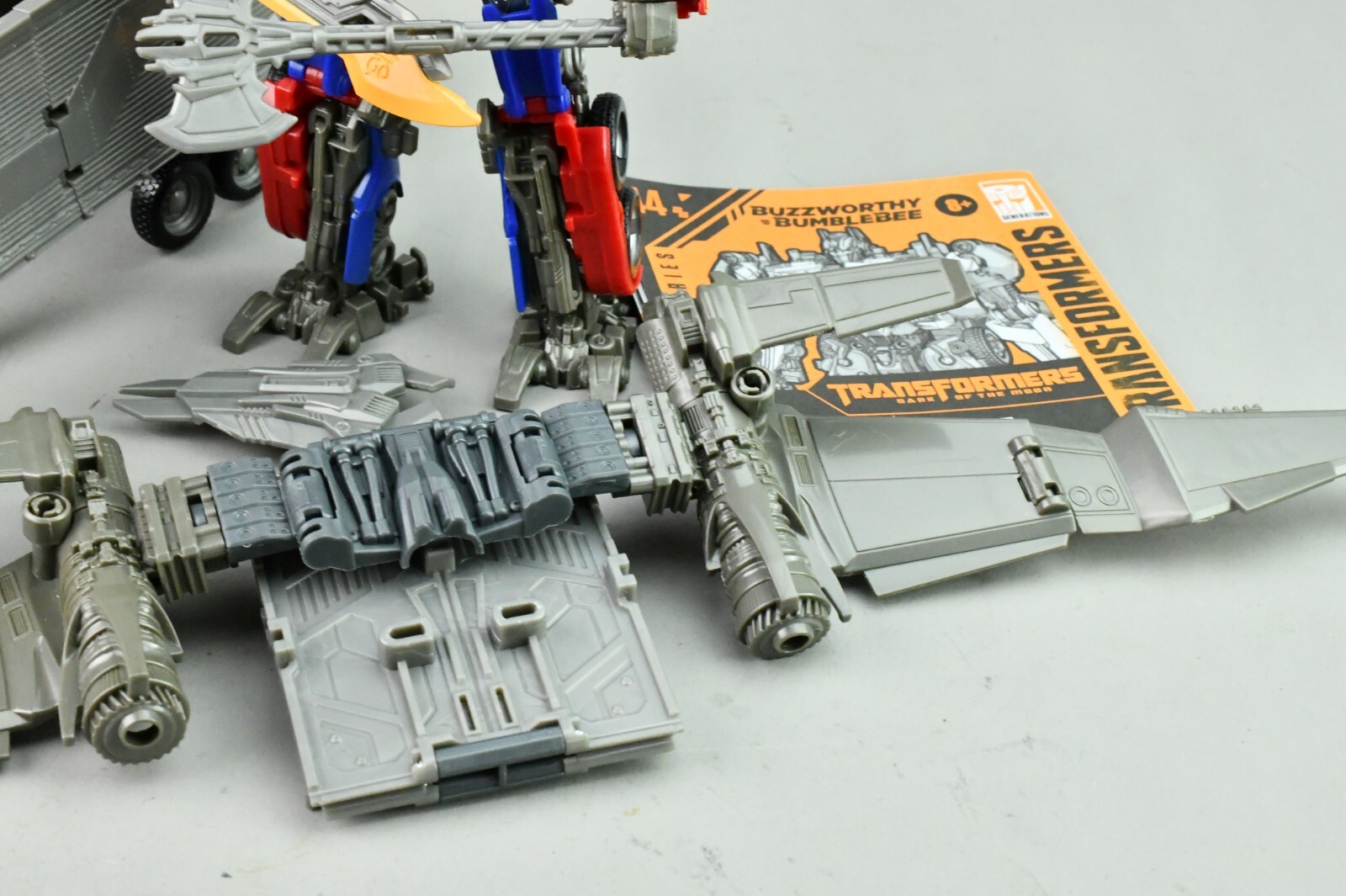 Transformers Buzzworthy Bumblebee Movie Studio Series Optimus Prime 44 Leader BB Hasbro - фотография #3