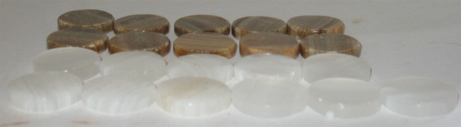 21 Pieces Vintage Brown & White Stone Checkers Replacement Parts Unbranded - фотография #2
