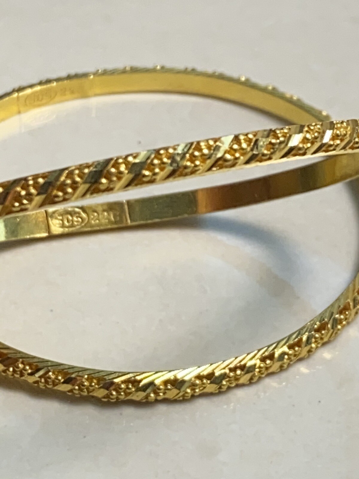 22K Solid Yellow Gold Beaded Pattern Bangle Bracelet Set, 21.40 grams SCS - фотография #9