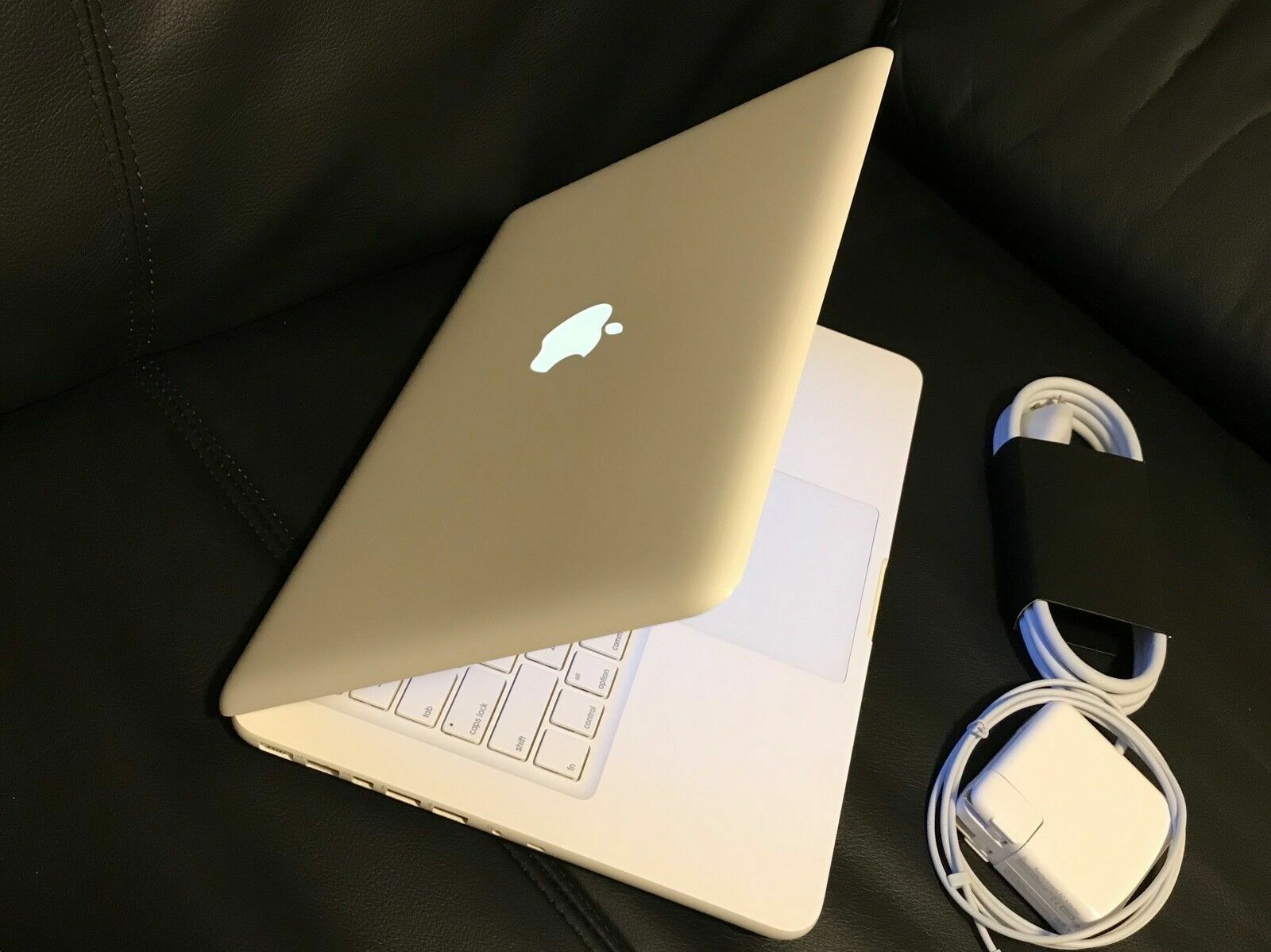 Apple MacBook White 13" A1342 New 1TB HDD, 4GB Ram. OS X High Sierra & Office Apple MC207LL/A, A1342, MC516LL/A