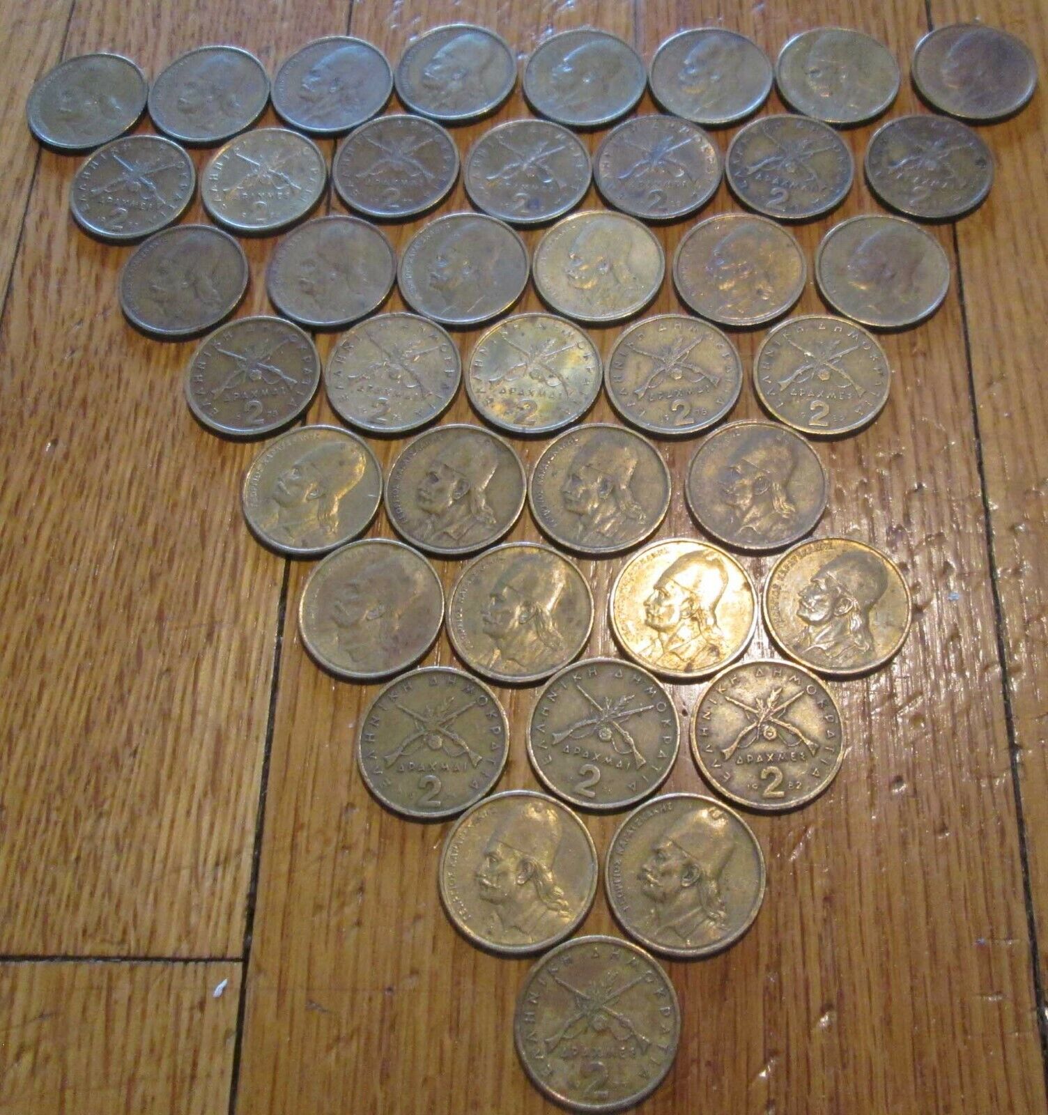 Greece 2 Drachmes Coin 40 Coins Nickel Brass Circulated Georgios Karaiskakis # 2 Без бренда - фотография #2