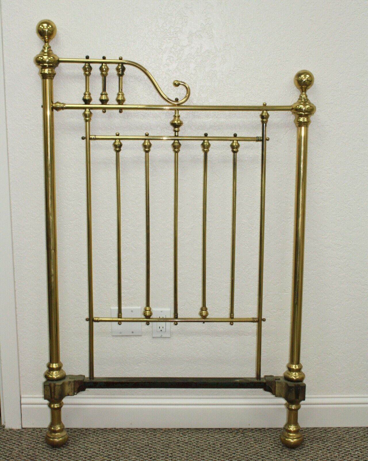 EXTREMELY RARE ANTIQUE PR OF VICTORIAN BRASS TWIN 3/4 BEDS THAT MAKE INTO A KING Без бренда - фотография #8