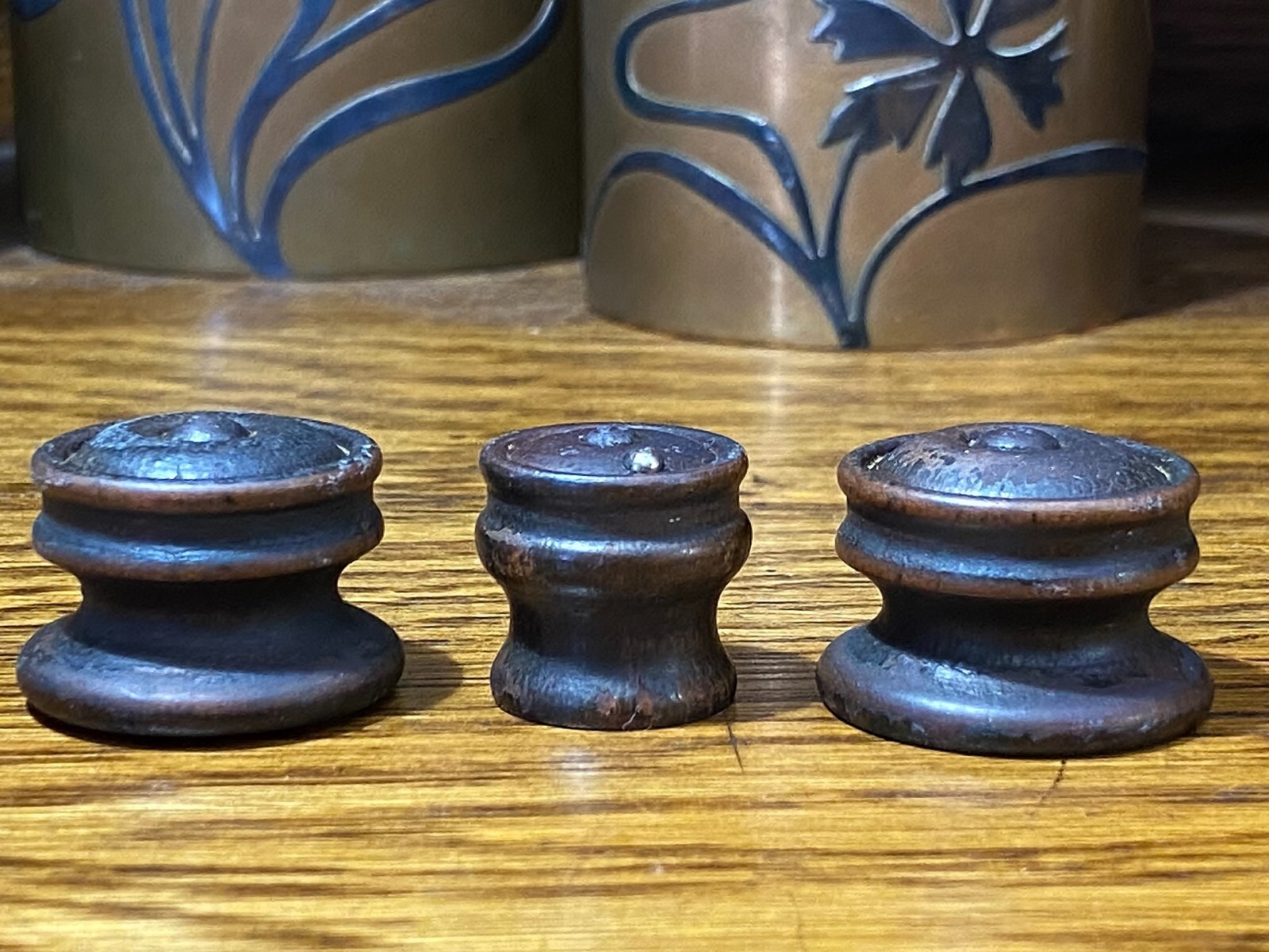 3 Matching Antique Vintage Wood Radio Knobs w/ Center Dot Design, c. 1930’s Philco RCA Crosley Zenith Silvertone Airline Atwater Kent GE ++