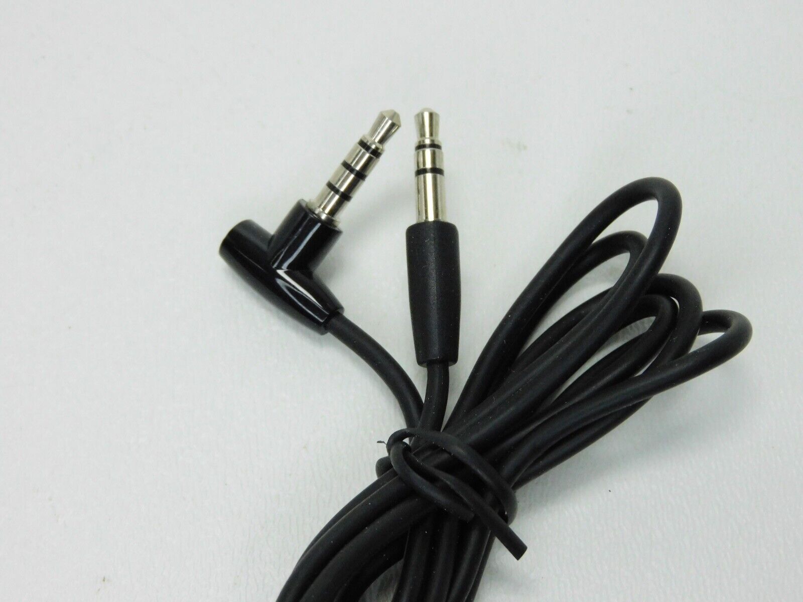 Lot of 23 New Aux Audio Cables with Mics 3.5 mm for Cell Phones Headsets Unbranded n/a - фотография #5