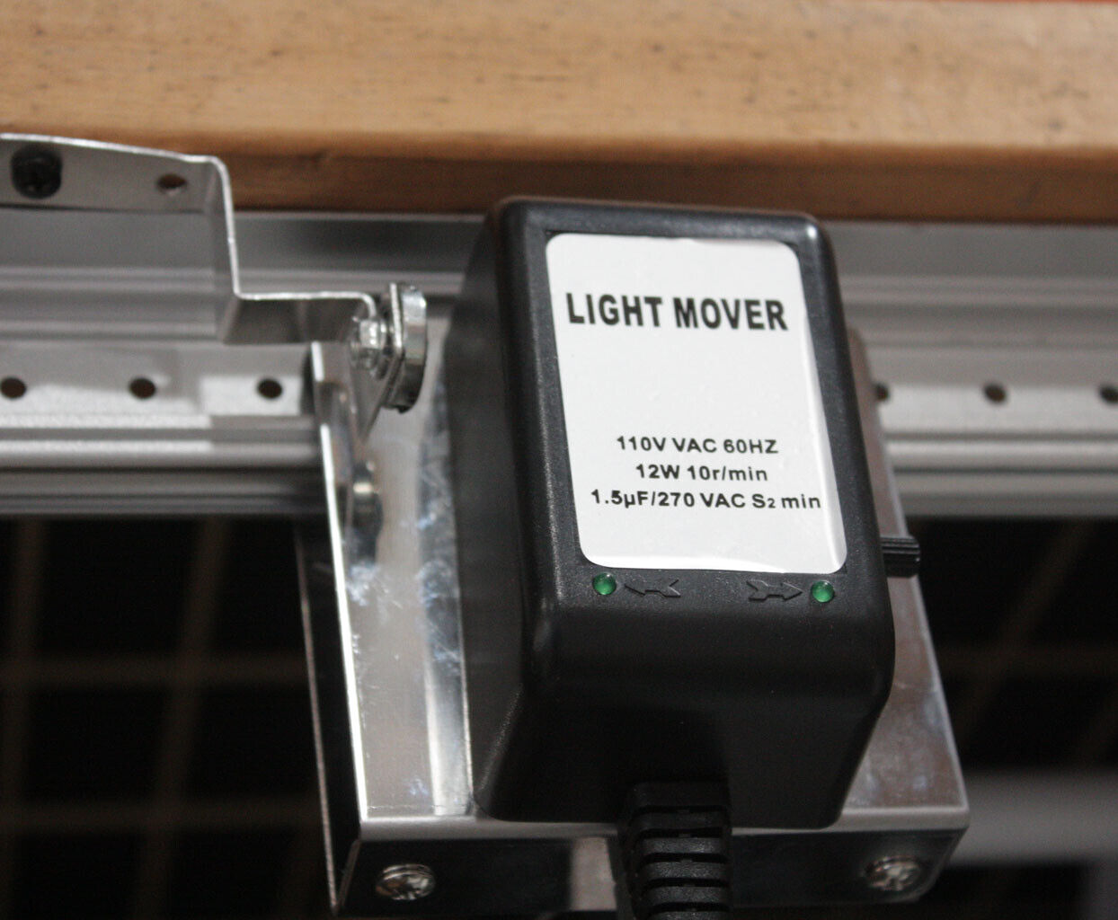LOT  TWO 83" LIGHT TRACK RAIL Motor Grow Light Mover 4 Reflector Hood DE Gavita Infinity 2x83LightMover - фотография #4