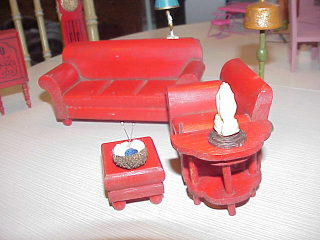 Doll House    Strombecker Seven Piece Red antique living room set Strombecker - фотография #5