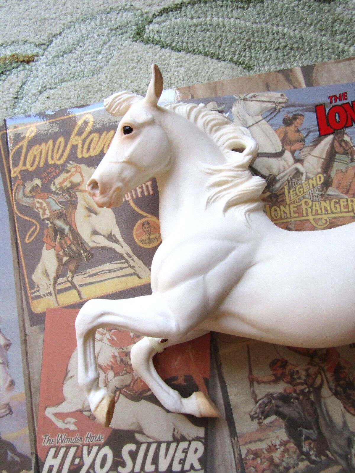 SILVER ~   Lone Ranger's  Famous White Stallion  --  NO VHS Tape  --  Horse only Breyer - фотография #7