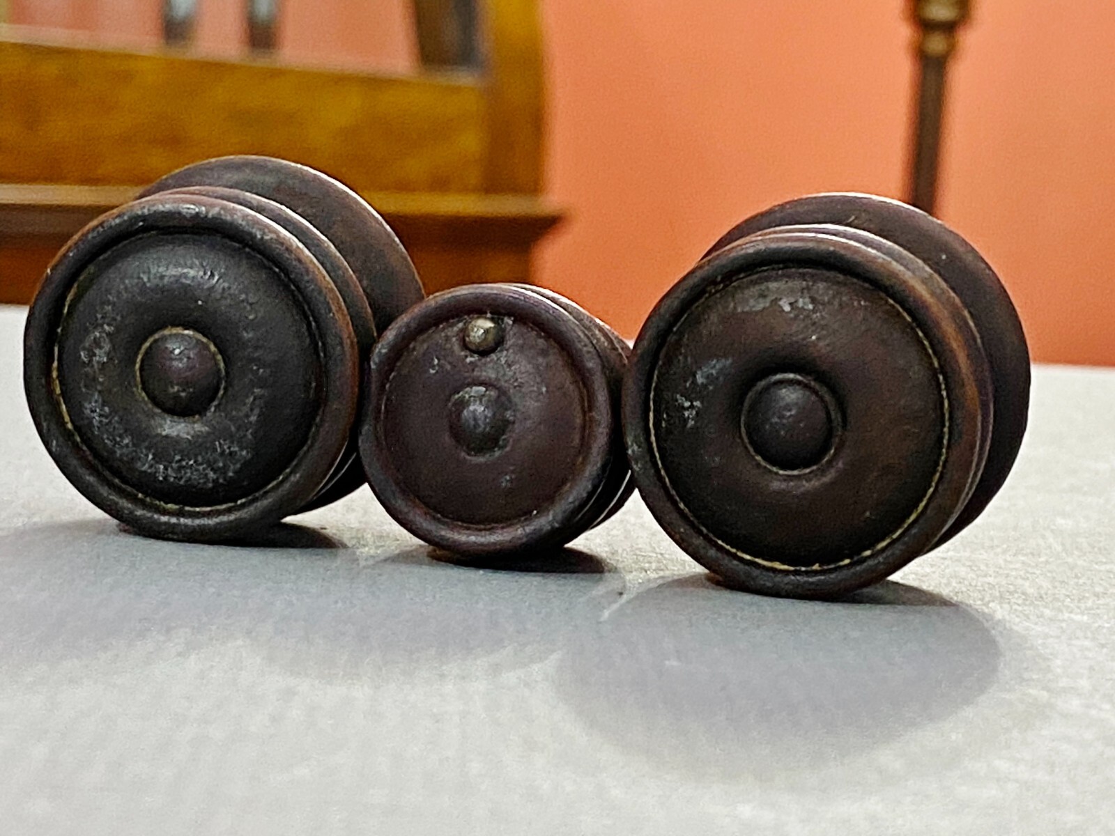 3 Matching Antique Vintage Wood Radio Knobs w/ Center Dot Design, c. 1930’s Philco RCA Crosley Zenith Silvertone Airline Atwater Kent GE ++ - фотография #7