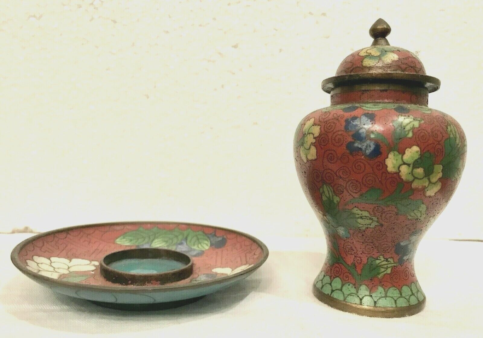 Vintage Cloisonne Chinese SET Small Urn Matching Dish Collectible 2pc Dark Red Без бренда - фотография #3