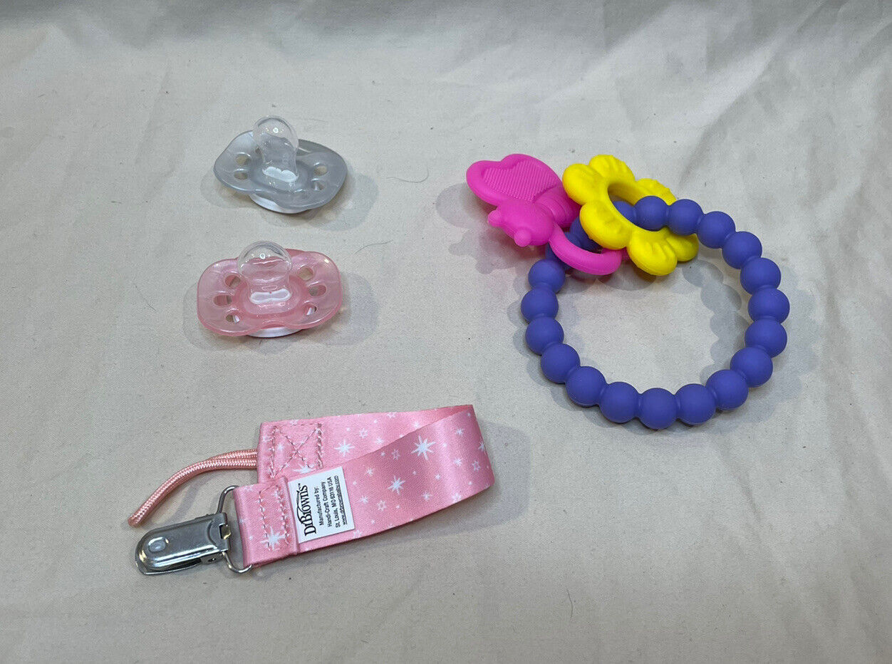 MSRP $65+ Baby Supply Lot Toys, Sippy Spouts, CamelBak Bottle, Teether and MORE Assorted Sippy Spouts - фотография #5