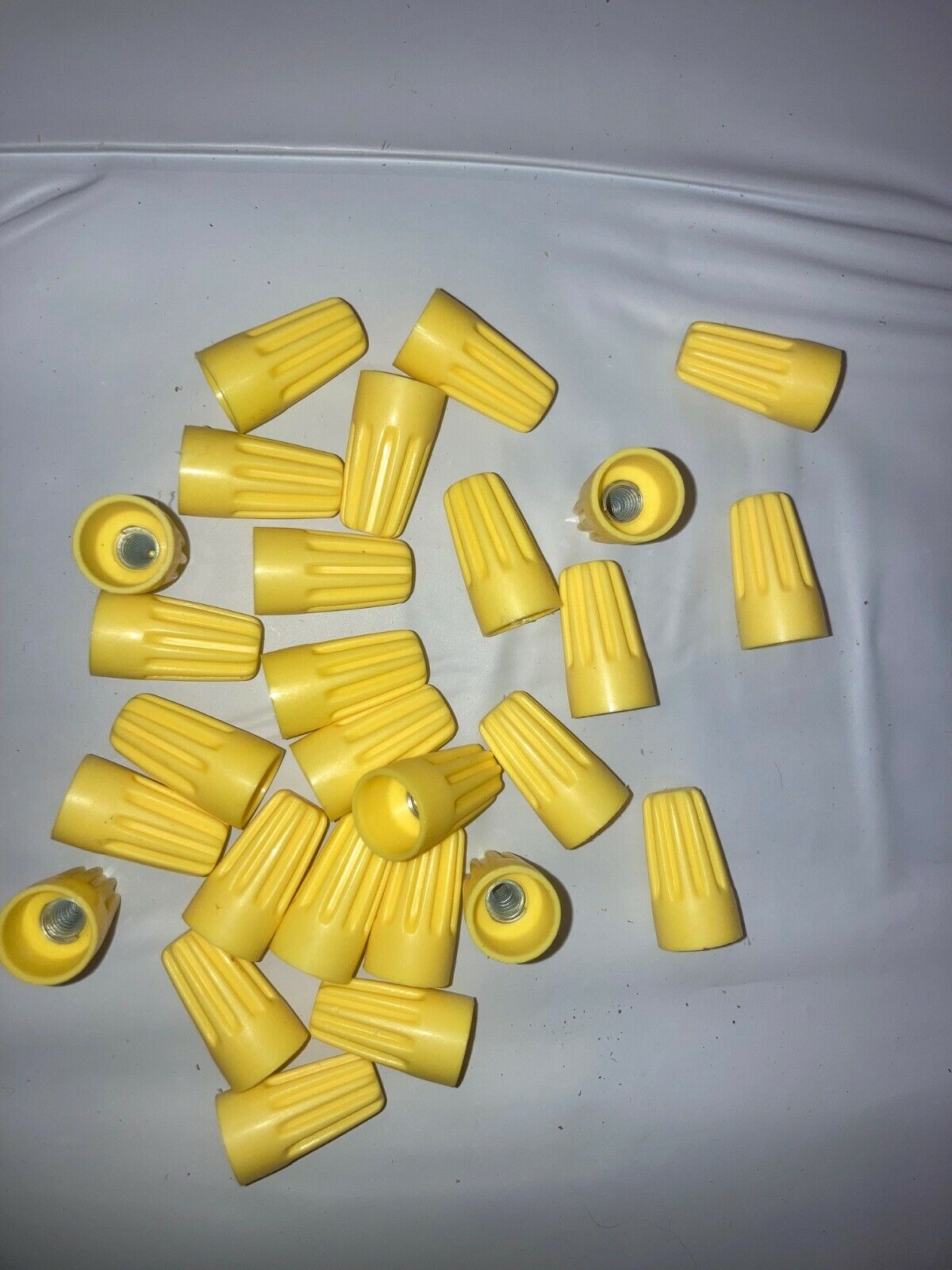 Yellow Wire Connector 22-10 AWG 100ct Nuts, Regular/Non-Winged, GB, BULK Gardner Bender