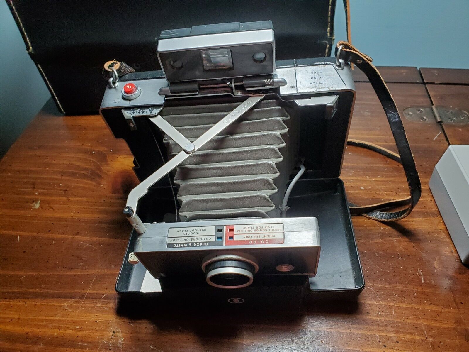Polaroid VTG Automatic 100 Land Camera Lens Case Bundle Portrait Kit #581 1967 Polaroid 100 - фотография #7