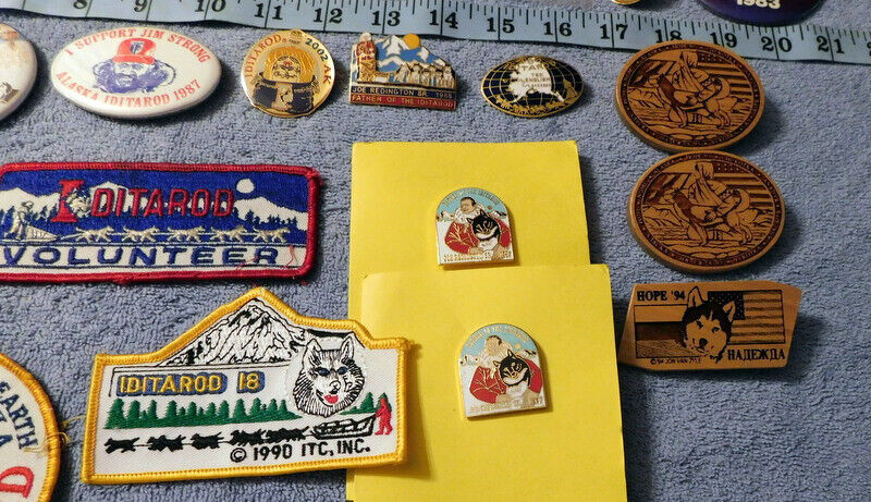 ALASKA IDITAROD Pin Husky Dog Sled Race Mushing Pins, Buttons Patches 36 Mix LOT Без бренда - фотография #12