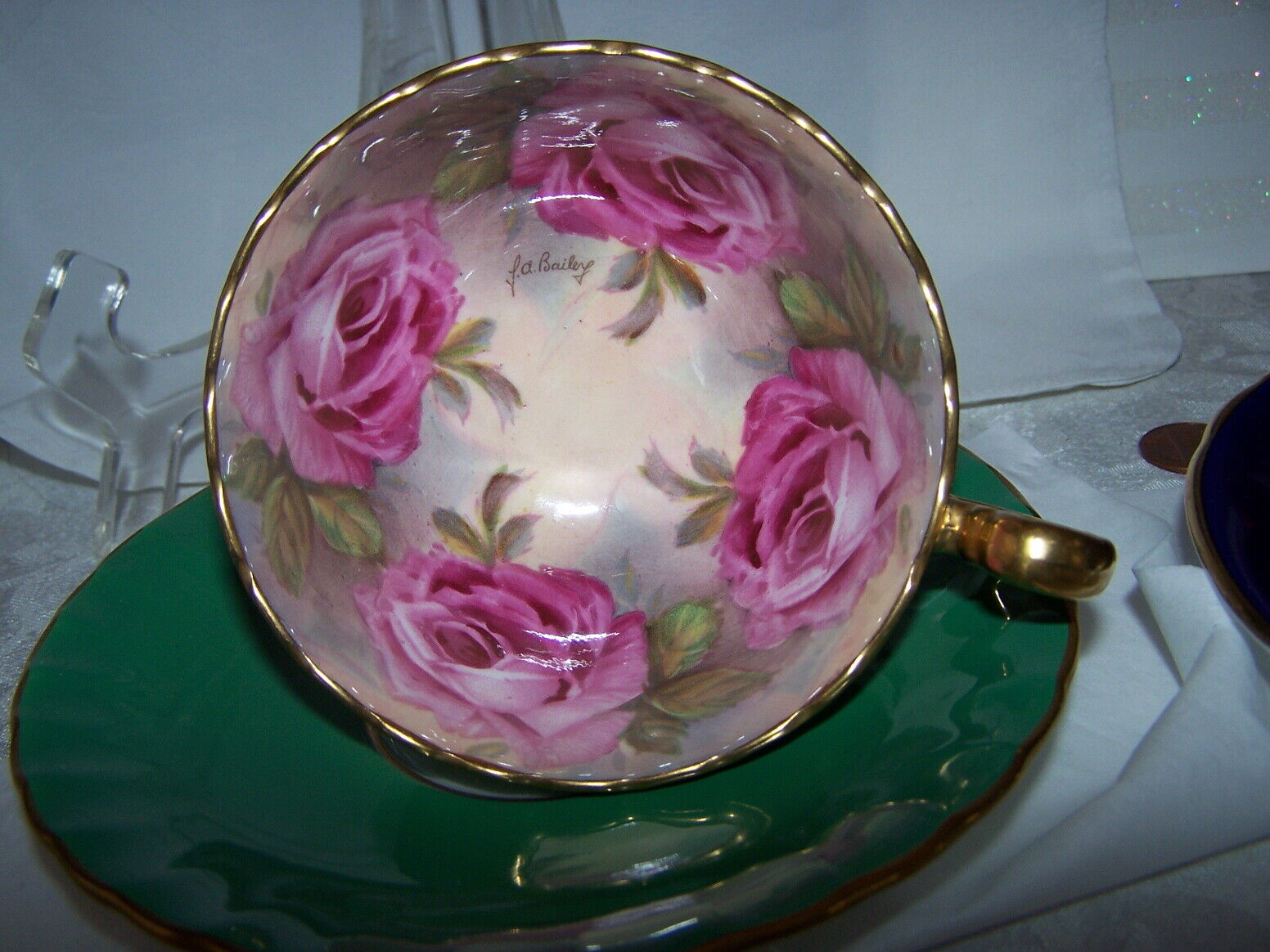 OFFERS!! RARE CUP SAUCER SIGNED BAILEY 4 ROSES  HANDPAINTED AYNSLEY  England ++  Paragon