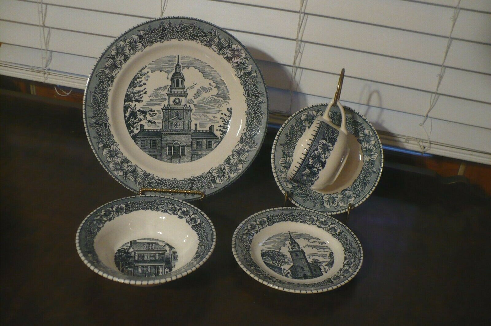 Royal China Cavalier Ironstone Colonial Heritage USA 5 PC Place Setting Royal China