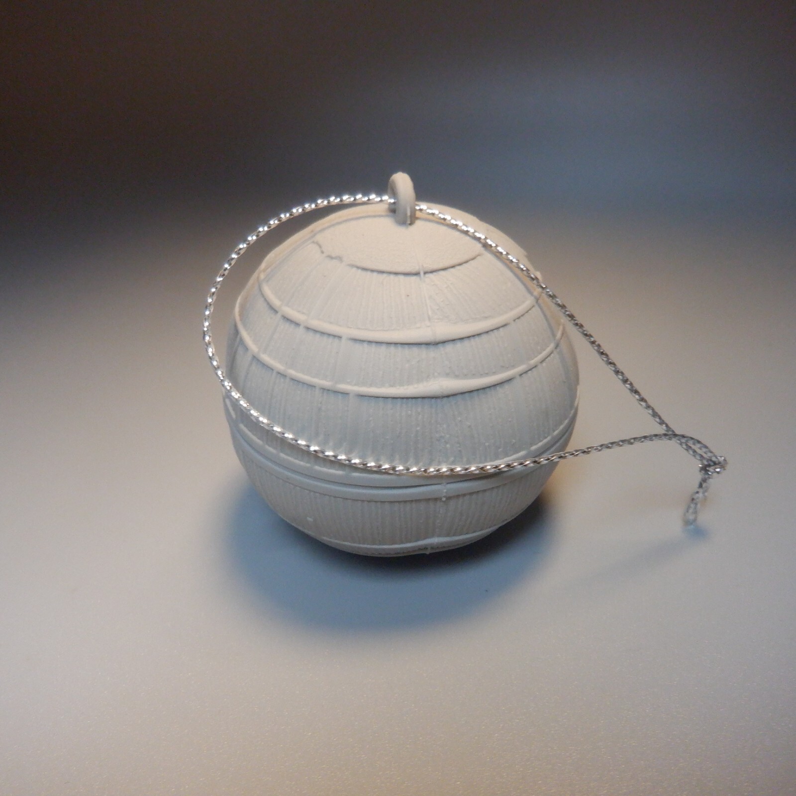 Disney Star Wars Death Star Hallmark Mystery Ornament Hallmark - фотография #4