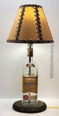 JOSE CUERVO ESPECIAL GOLD Tequila  Liquor Bottle TABLE LAMP Light with Wood Base Jose Cuervo - фотография #12