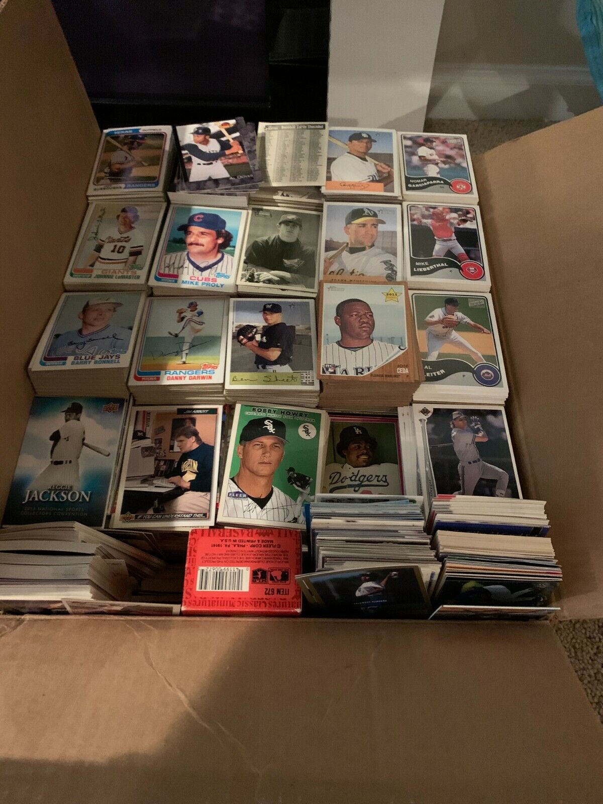 Huge Baseball Card Lot (2,500 Cards Per Lot) Без бренда - фотография #4