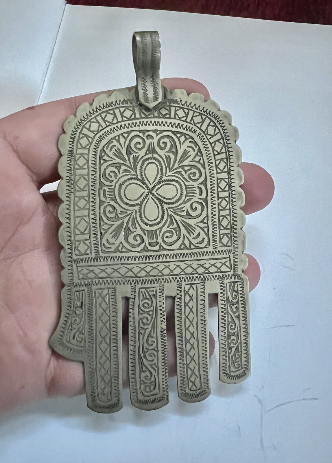 Tribal Khamsa Silver Hand Of Fatima Tuareg Huge Vintage Moroccan Tribal Pendant. Без бренда - фотография #4