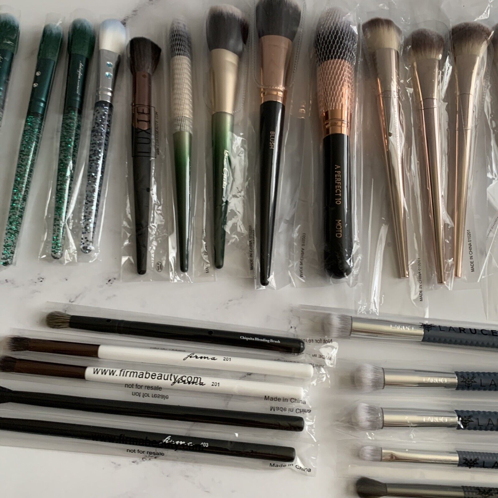 Lot of 25 Makeup Brushes ~ Various Brands + Wholesale Resale Gifts SALE *B7 Unbranded B7 - фотография #7